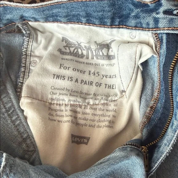 Men's Distressed Levi's Jeans 505 Size 34 x 32 - Picture 11 of 14